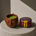 ZESTAW: Sunny Wilde matcha + Czarka z rączką – Handmade Clay Tea Cup (Limited Oaxaca Clay Collection)